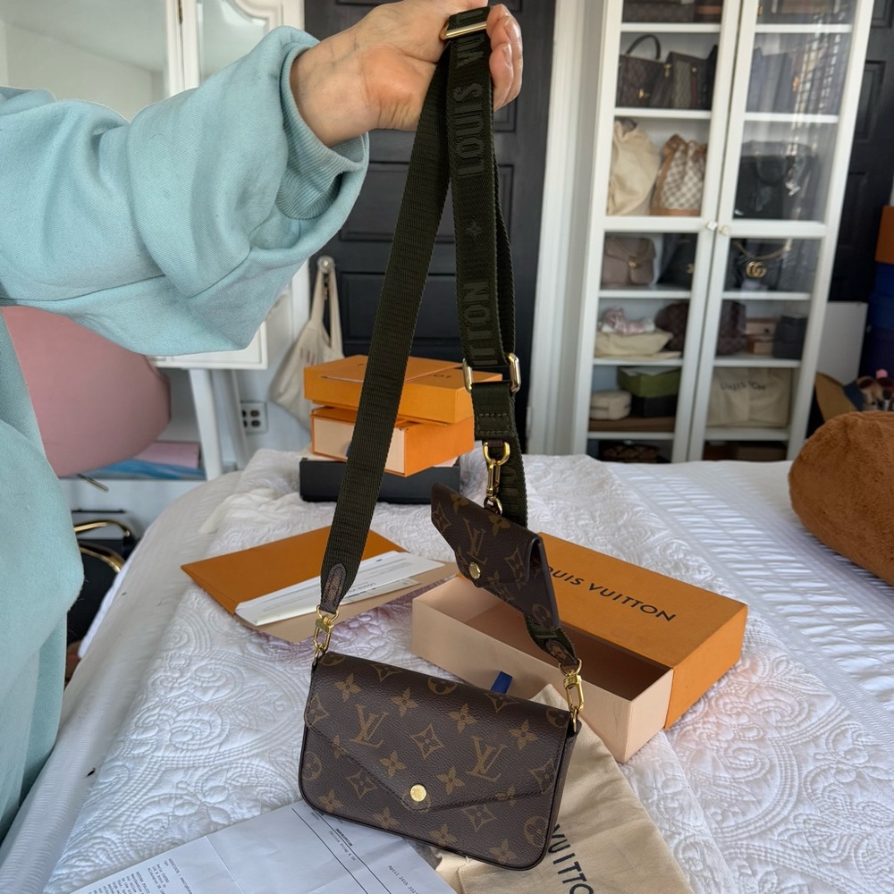 Louis Vuitton Felice Strap & Go Handlebag Monogram